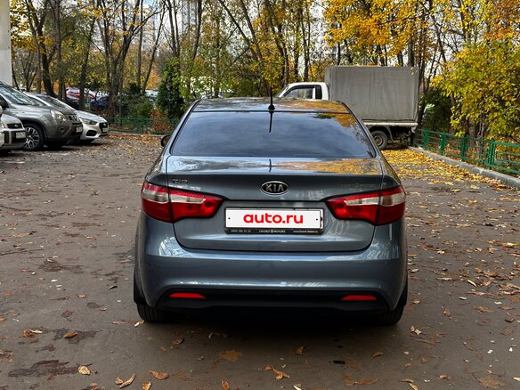 2012 Kia Rio 5-speed III, голубой, 695000 рублей - вид 5