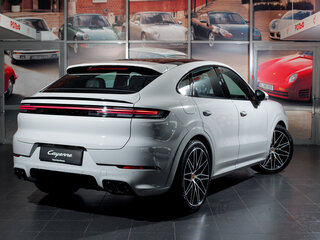 2026 Porsche Cayenne Coupé III Рестайлинг, серый, 23900000 рублей, вид 3
