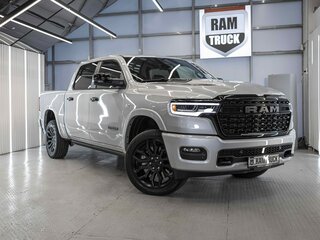 2026 Ram 1500 Crew Cab eTorque V Рестайлинг, серебристый, 11884243 рублей, вид 1