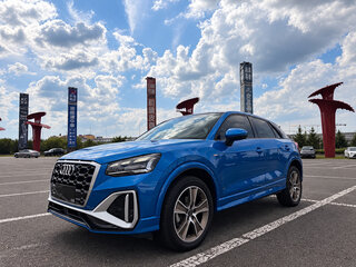 2022 Audi Q2 L 35 TFSI I Рестайлинг, синий, 1900000 рублей, вид 3