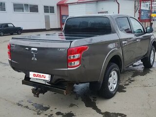 2018 Mitsubishi L200 V, коричневый, 2500000 рублей, вид 4