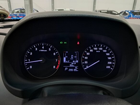 2017 Hyundai Creta I, красный - вид 12