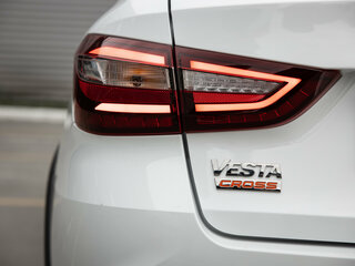 2026 Lada (ВАЗ) Vesta SW Cross I Рестайлинг (NG), белый, 2042000 рублей, вид 5