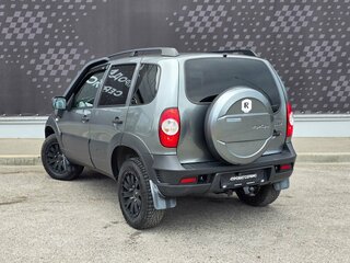 2019 Chevrolet Niva I Рестайлинг, серый, 860000 рублей, вид 4