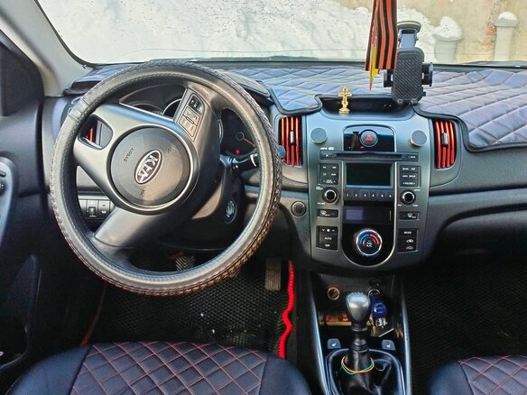 2011 Kia Cerato 6-speed II, чёрный, 850000 рублей - вид 11