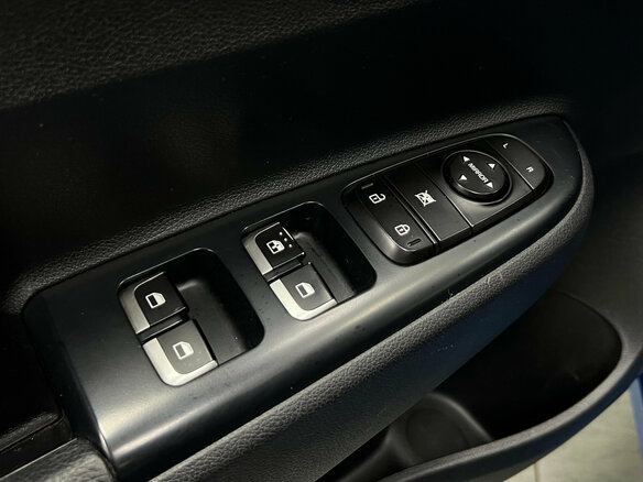 2018 Kia Rio IV, синий, 1099000 рублей - вид 5