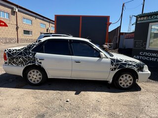 2000 Toyota Sprinter VIII (E110), белый, 300000 рублей, вид 3
