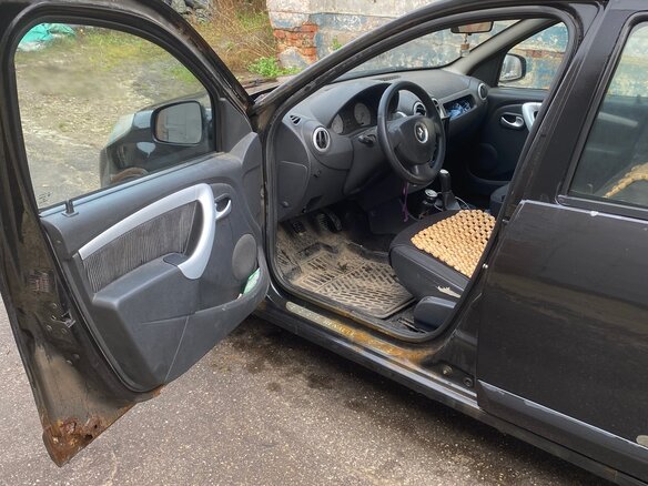 2011 Renault Sandero I, чёрный, 270000 рублей - вид 8