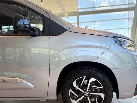 2026 Toyota ProAce City Verso L2 L2 I Рестайлинг, серебристый, 1590000 рублей, вид 4
