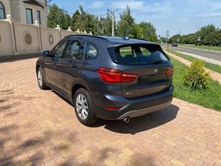 2019 BMW X1 18i sDrive II (F48), серый, 1680000 рублей, вид 2