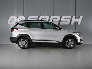 2021 Kia Seltos I, серебристый, 2090000 рублей, вид 5