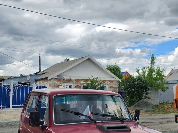1997 Lada (ВАЗ) 2121 (4x4) I Рестайлинг, красный, 240000 рублей