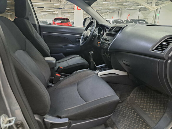 2010 Mitsubishi ASX I, серый, 740000 рублей - вид 10