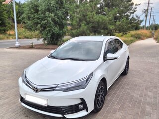 2017 Toyota Corolla XI (E160, E170, E180) Рестайлинг 1, белый, 2050000 рублей, вид 1