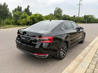 2024 Skoda Superb III Рестайлинг, чёрный, 2390000 рублей, вид 5