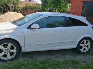 2010 Opel Astra GTC H Рестайлинг, белый, 480000 рублей, вид 5
