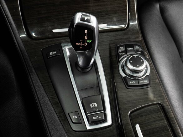 2010 BMW 5 серии 523i VI (F10/F11/F07), белый, 1900000 рублей - вид 18