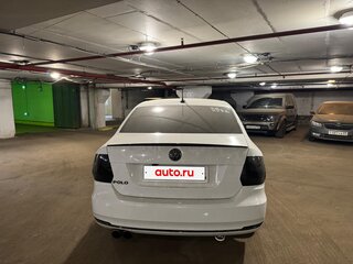 2019 Volkswagen Polo V Рестайлинг, белый, 961400 рублей, вид 4