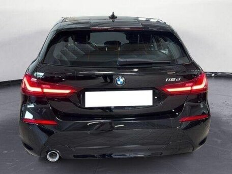 2022 BMW 1 серии 116d III (F40), чёрный, 2890000 рублей, вид 5