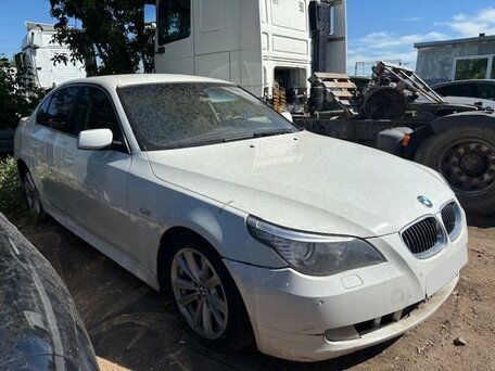 2008 BMW 5 серии 525d V (E60/E61) Рестайлинг, белый, 984000 рублей, вид 2