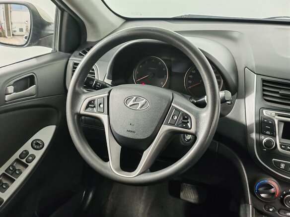 2014 Hyundai Solaris I Рестайлинг, коричневый, 849000 рублей - вид 19