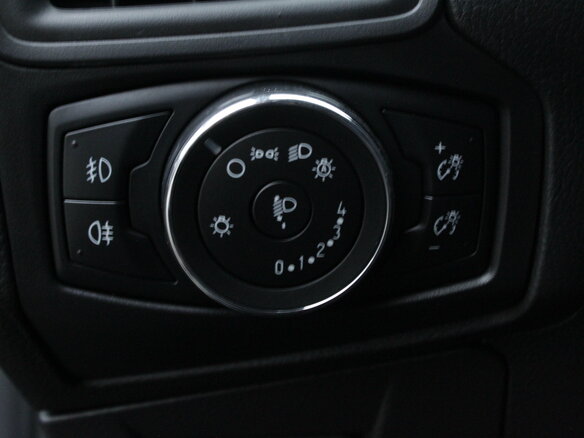 2013 Ford Focus III, чёрный, 1100000 рублей - вид 13