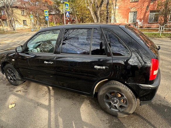 2005 Volkswagen Pointer, чёрный, 200000 рублей - вид 10