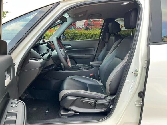2023 Honda Fit IV Рестайлинг, белый, 1285005 рублей - вид 7