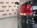 2017 Volkswagen Polo V Рестайлинг, чёрный, 858000 рублей - вид 9