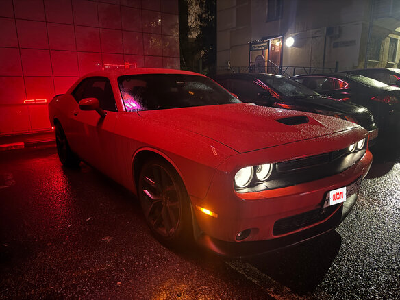 2021 Dodge Challenger III Рестайлинг 2, пурпурный, 4100000 рублей - вид 17