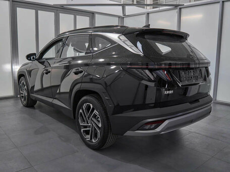 2025 Hyundai Tucson L IV Рестайлинг, чёрный, 5250000 рублей, вид 4