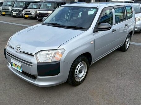 2021 Toyota Probox I Рестайлинг, серебристый, 966000 рублей, вид 2