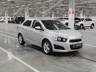 2013 Chevrolet Aveo II, серебристый, 395000 рублей, вид 3