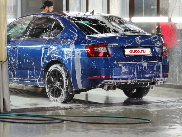 2018 Skoda Octavia III (A7) Рестайлинг, синий, 2499000 рублей - вид 19