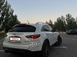 2012 Infiniti FX30d II (S51) Рестайлинг, белый, 1700000 рублей, вид 4
