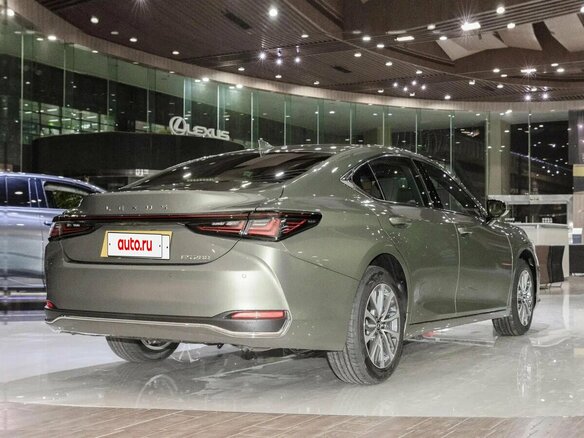 2026 Lexus ES 200 VII Рестайлинг 2, зелёный, 5690000 рублей - вид 6