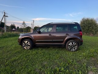 2015 Skoda Yeti I Рестайлинг, коричневый, 1500000 рублей, вид 5