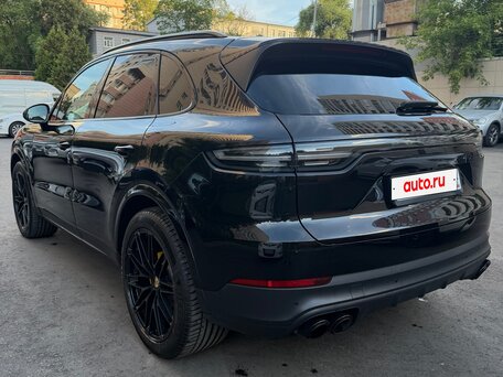 2020 Porsche Cayenne III, чёрный, 6300000 рублей, вид 1