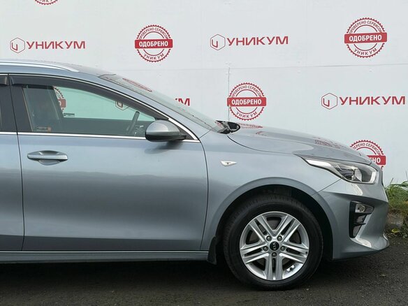 2021 Kia Ceed III, серый - вид 17