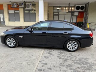 2016 BMW 5 серии 520i VI (F10/F11/F07) Рестайлинг, чёрный, 2450000 рублей, вид 4