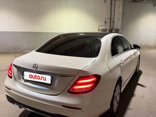 2019 Mercedes-Benz E-Класс 220 d V (W213, S213, C238), белый, 2090000 рублей, вид 4