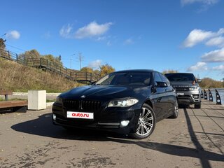 2010 BMW 5 серии 523i VI (F10/F11/F07), чёрный, 1300000 рублей, вид 3