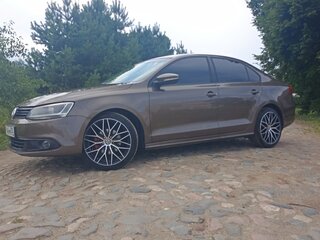 2011 Volkswagen Jetta VI, коричневый, 820000 рублей, вид 2