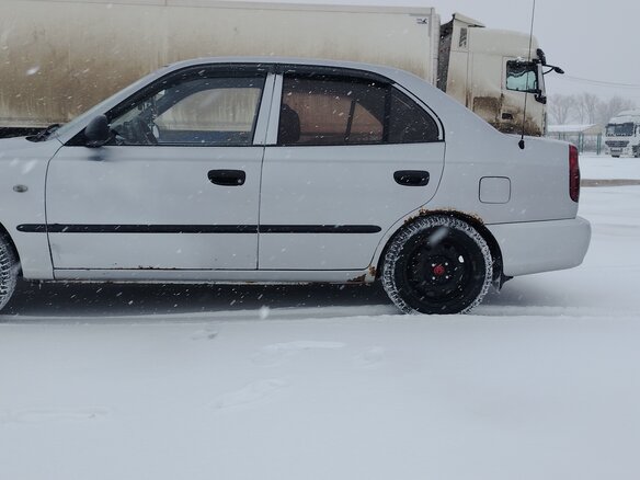 2003 Hyundai Accent ТагАЗ II, серебристый, 200000 рублей - вид 5