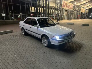 1991 Toyota Corona VIII (T170), белый, 365000 рублей, вид 1