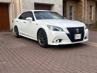 2013 Toyota Crown XIV (S210), белый, 2000000 рублей, вид 3