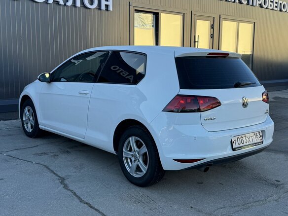 2014 Volkswagen Golf VII, белый, 950000 рублей - вид 5