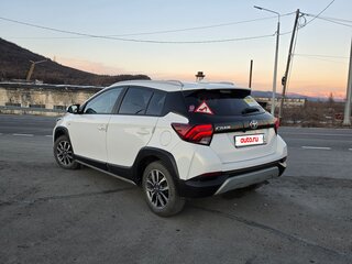 2022 Toyota Yaris L XP150 Рестайлинг, белый, 2600000 рублей, вид 5