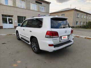 2015 Lexus LX 570 III Рестайлинг, белый, 6100000 рублей, вид 2