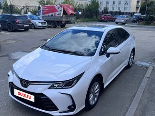 2022 Toyota Corolla XII (E210), белый, 2025000 рублей, вид 1